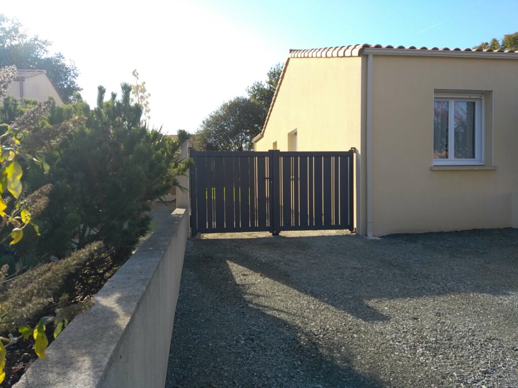 Arnaud Menuiserie Menuiserie Interieur Et Exterieur Aizenay Portail Cloture 2 1