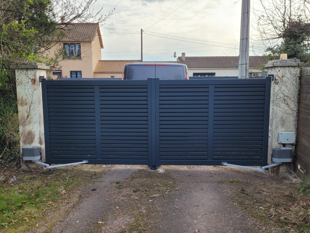 Arnaud Menuiserie Menuiserie Interieur Et Exterieur Aizenay Portail De Cloture 1