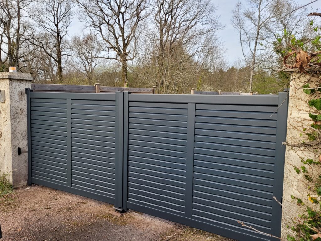 Arnaud Menuiserie Menuiserie Interieur Et Exterieur Aizenay Portail De Cloture 2