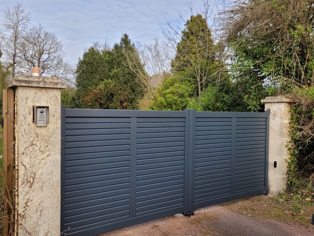 Arnaud Menuiserie Menuiserie Interieur Et Exterieur Aizenay Portail De Cloture 3