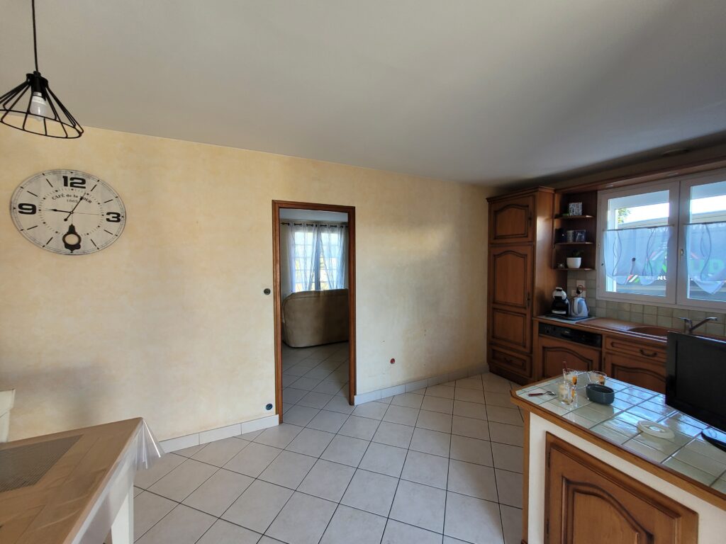 Arnaud Menuiserie Menuiserie Interieur Et Exterieur Aizenay Sas De Protection Realisation Verriere 1