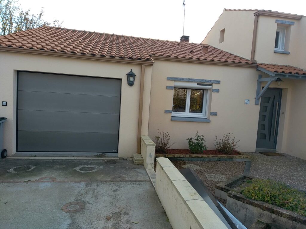 Arnaud Menuiserie Menuiserie Interieur Et Exterieur Aizenay Volet Roulant Solaire 3