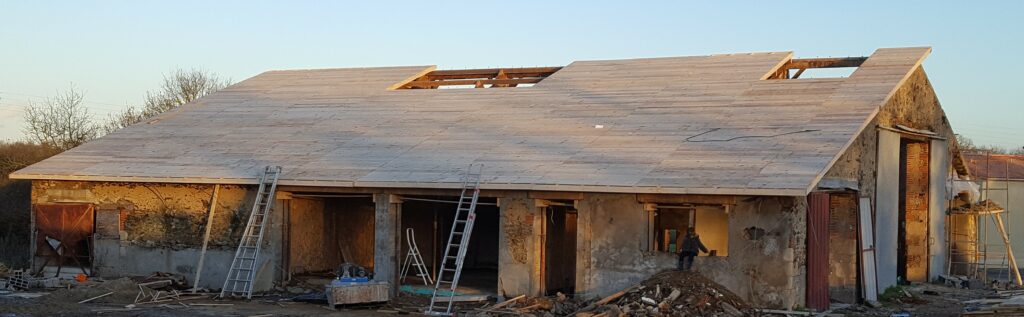 Arnaud Menuiserie Menuiserie Interieur Et Exterieur Aizenay Volige Sur Reno D Une Grange